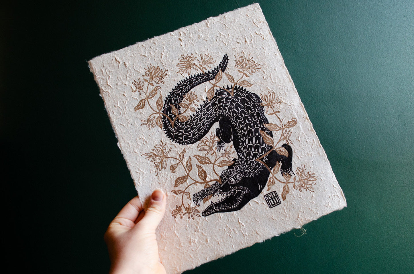 Crocodile & Honeysuckle | 9x11 Inches